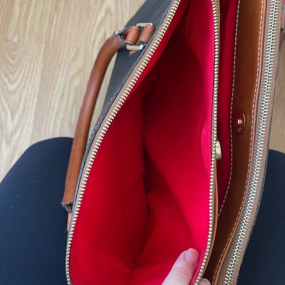 Dooney and bourke purse - Picture 5 of 6